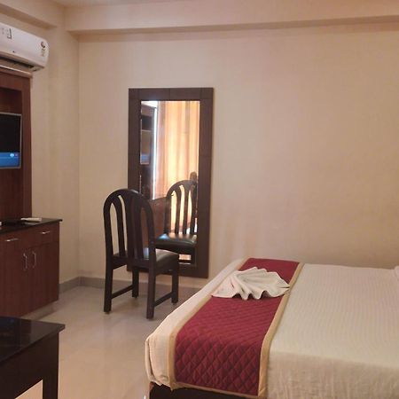 Hotel Pioneer Paradise Nāgercoil Екстериор снимка