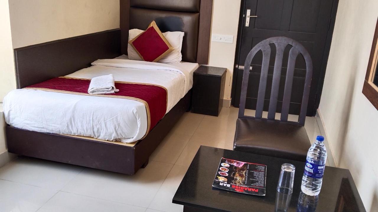 Hotel Pioneer Paradise Nāgercoil Екстериор снимка