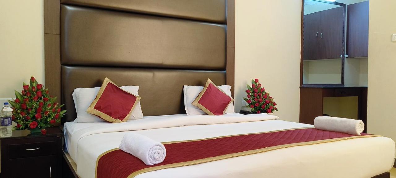 Hotel Pioneer Paradise Nāgercoil Екстериор снимка