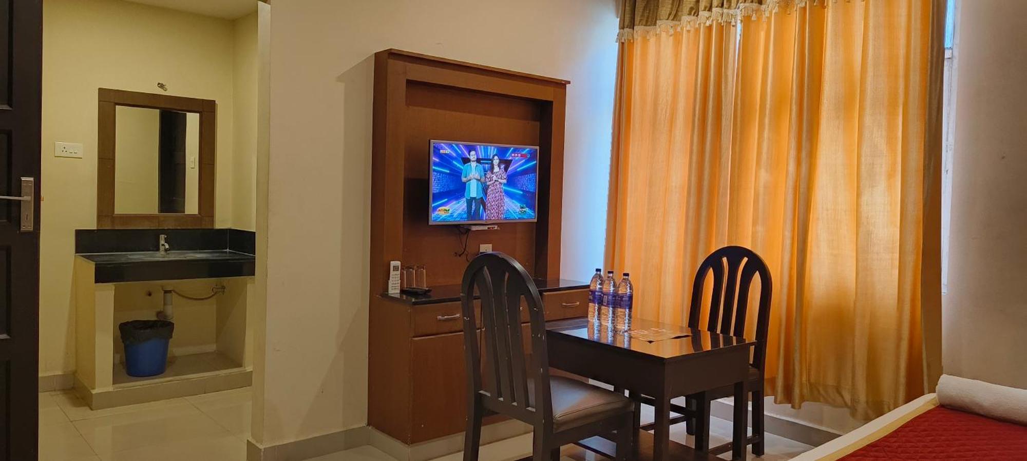 Hotel Pioneer Paradise Nāgercoil Екстериор снимка