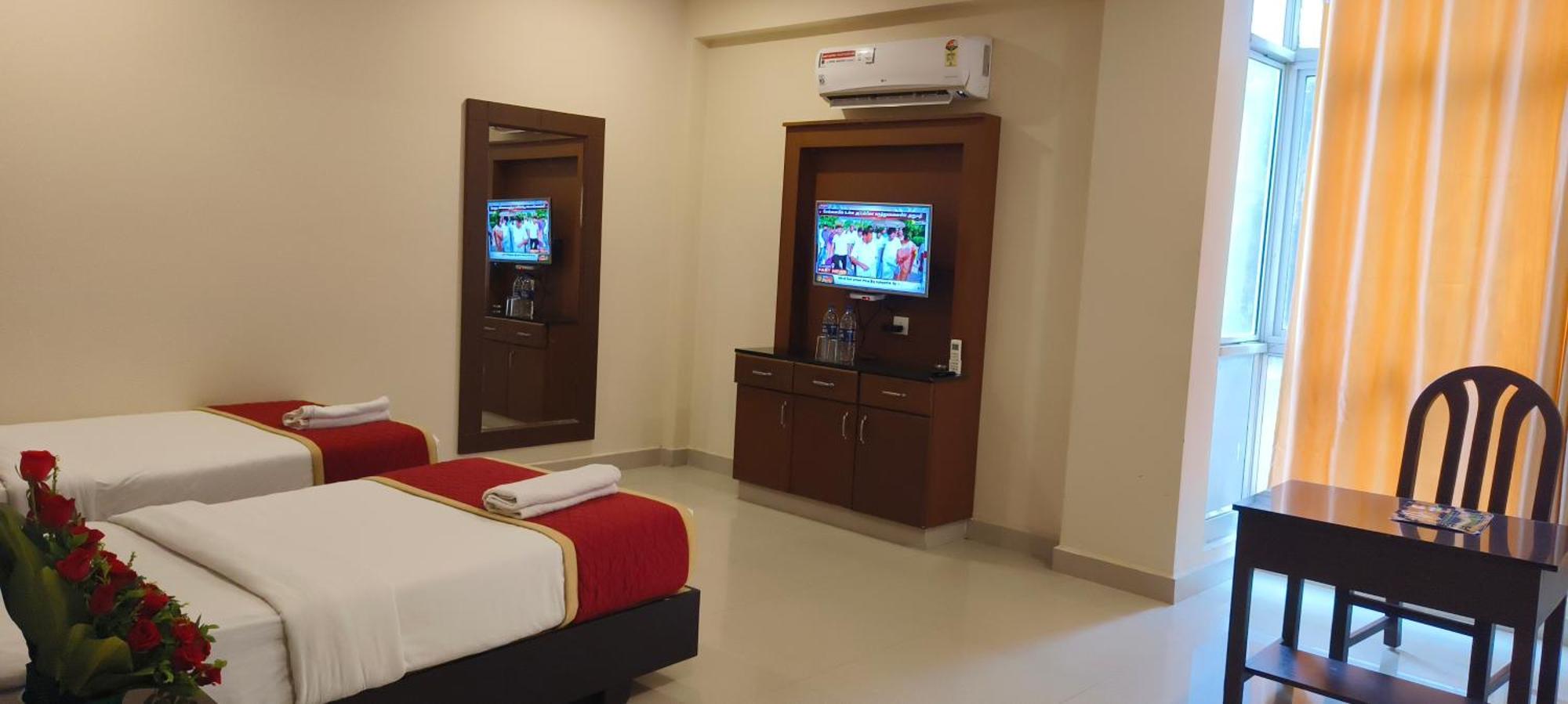 Hotel Pioneer Paradise Nāgercoil Екстериор снимка