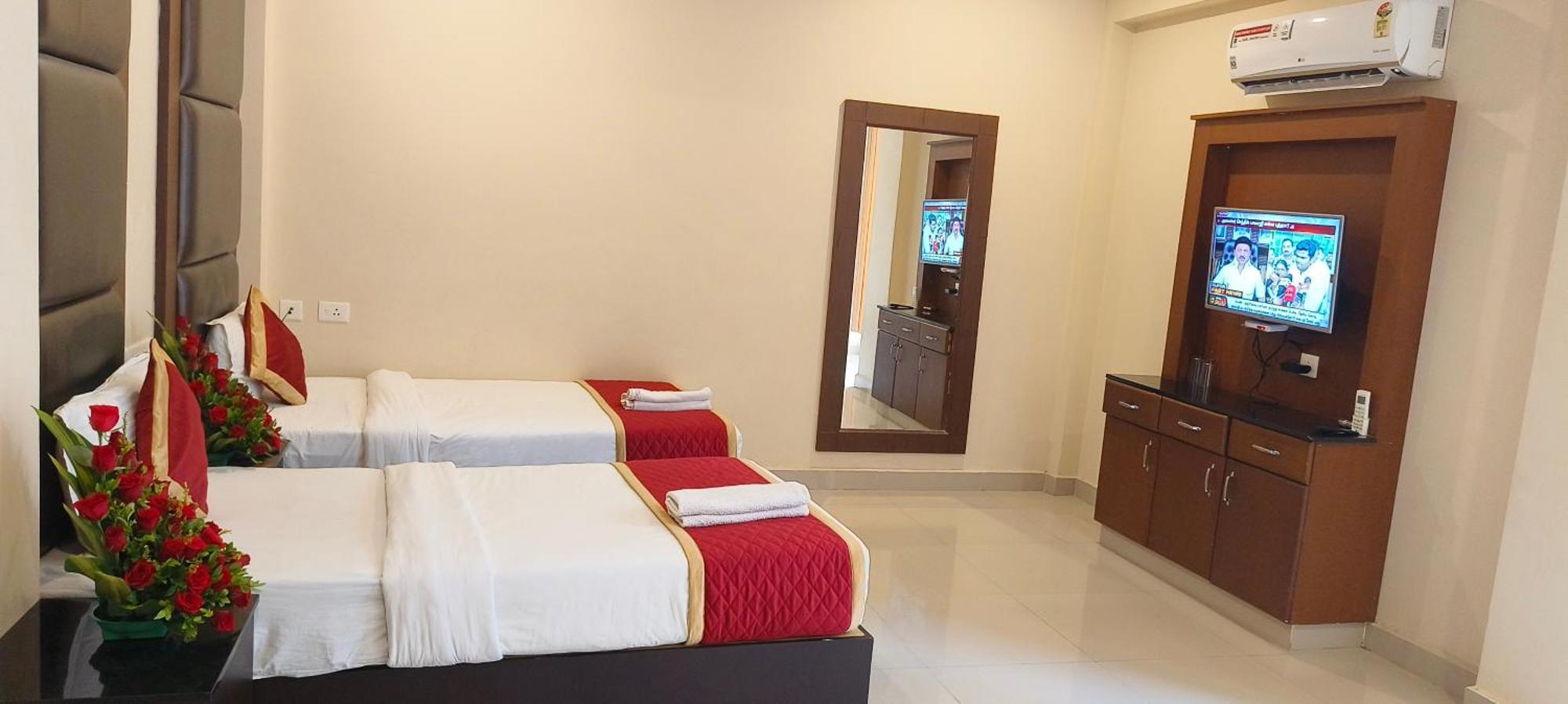 Hotel Pioneer Paradise Nāgercoil Екстериор снимка